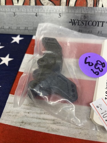 Team Associated 7932 1.5 Degree Rear Hub L&R, GT2 NEW USA SHIPPED - Picture 2 of 4