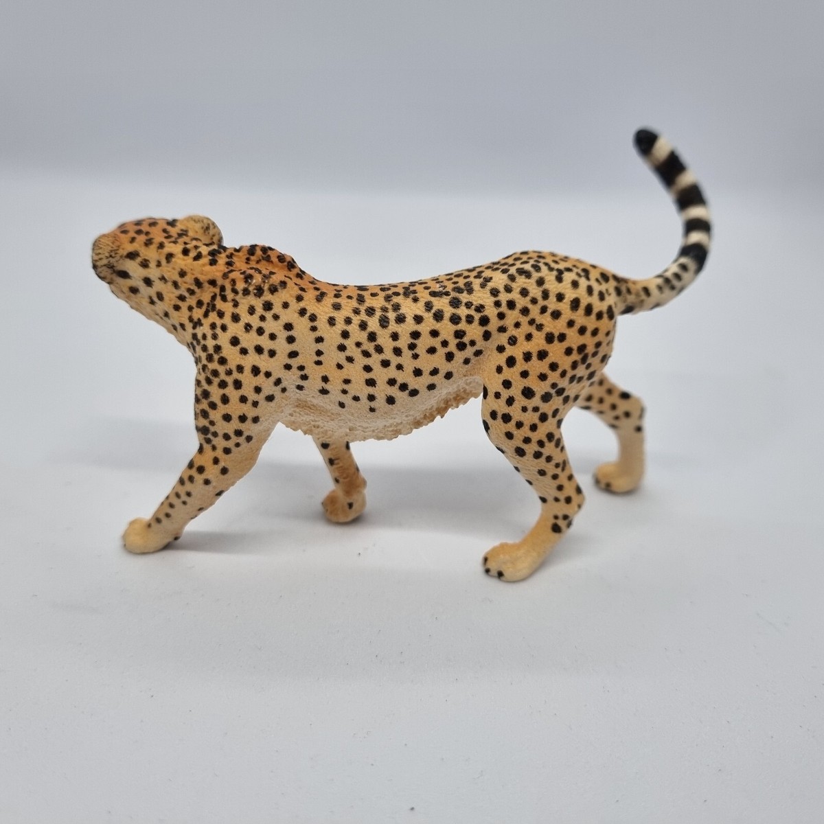 Kit de base Wild Life - SCHLEICH - bébé girafe, panthere noire, gorille femelle, jeune hippopotame