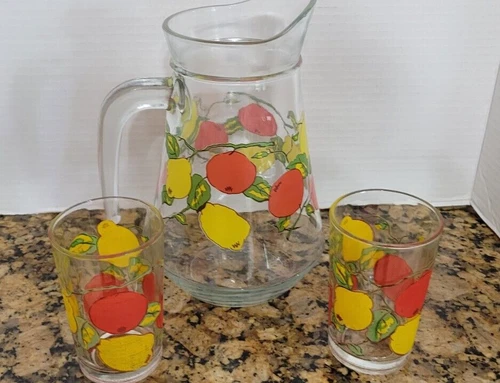 Vintage Lemons and Oranges Pitcher with 2 glasses