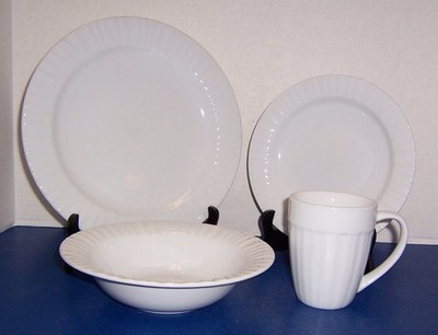 Corning French White 4 Pc Place Set Dinner & Salad Plates Soup Bowl Mug NICE!!