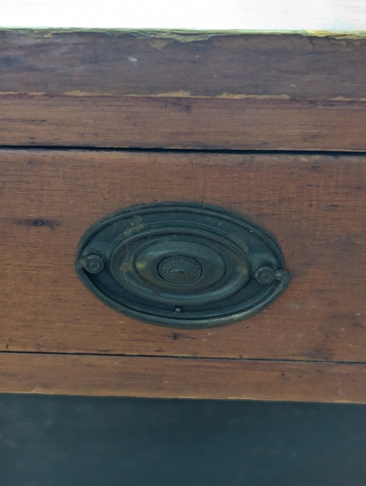 Mesa inferior de pino amarillo y blanco C. 1825 Delaware Foto 2 de 4