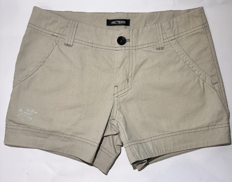 Arc’teryx Women’s Khaki Hiking Shorts Estimated Size 6 EXCELLENT