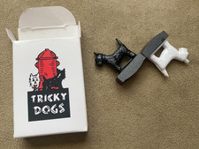 Juego de perros difíciles de colección - Dos juguetes magnéticos novedad blanco y negro Scotty Dog