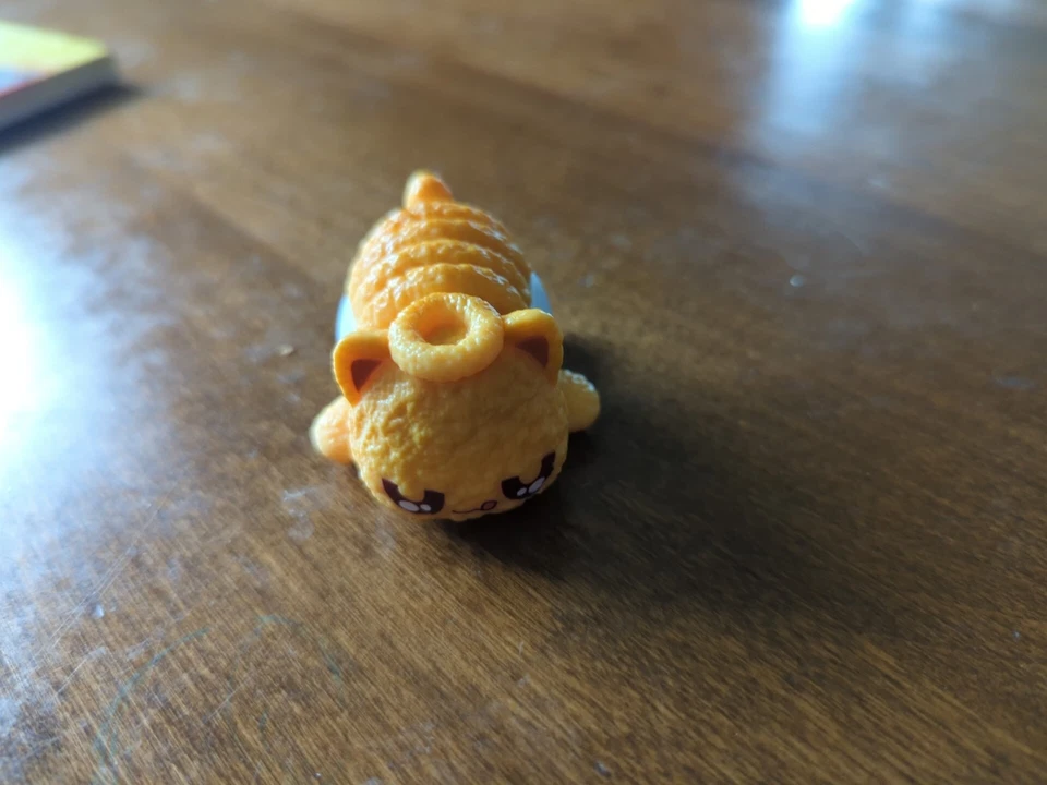 Figura de gato Aphmau MeeMeows Litter 6 golosinas de carnaval - anillo de cebolla gatito Foto 3 de 4