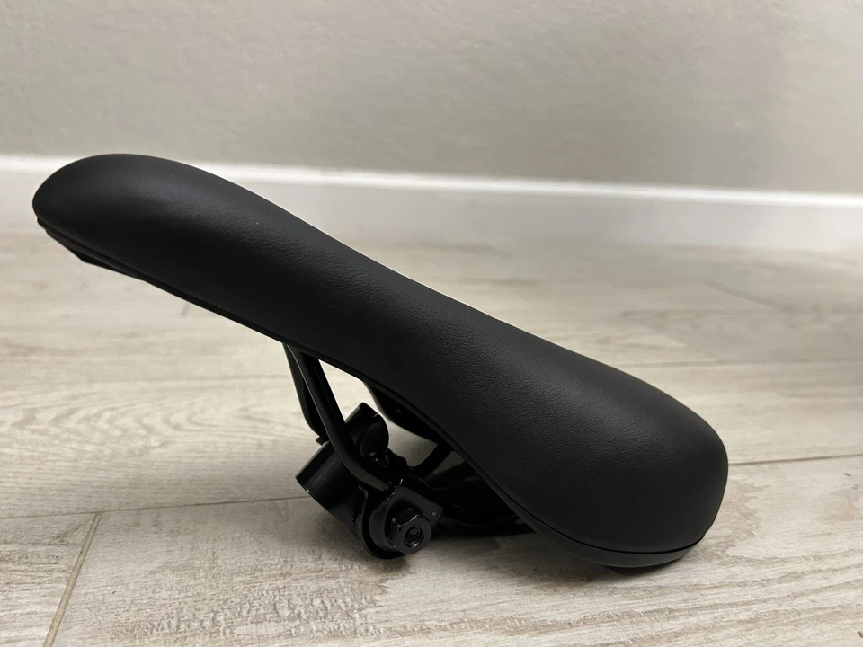 *Nishiki Cionlli Comfort Sillín de Bicicleta Asiento de Bicicleta Negro con Abrazadera de Poste  Foto 2 de 4