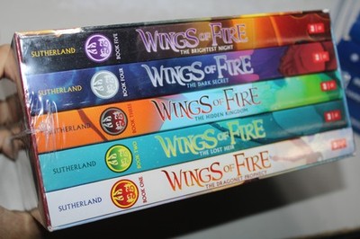 Wings of Fire Paperback Boxed Book Set Volume 1-5 Scholastic Tui T. Sutherland