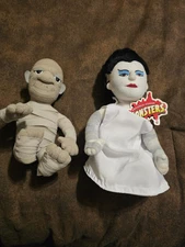 (2) CVS Stuffins Stuffed Plush Universal Studio 1999 Vintage 8in 