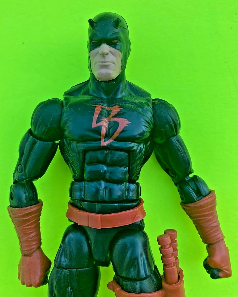 Traje negro Daredevil Shadowland SP DR BAF de Marvel Legends Foto 2 de 2