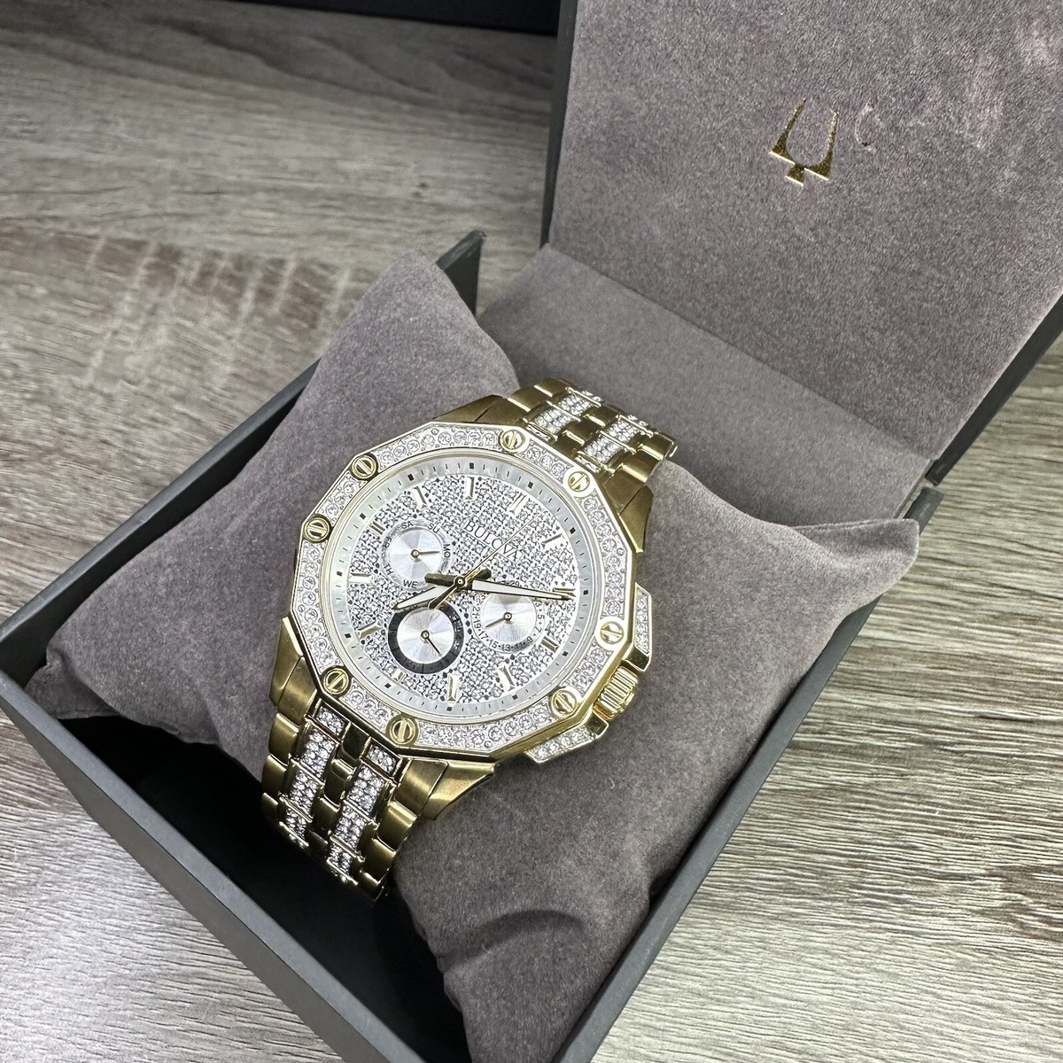 Swarovski 　腕時計 NEW✓ SWAROVSKI CRYSTALS✓ Bulova Octava Gold Tone Men's