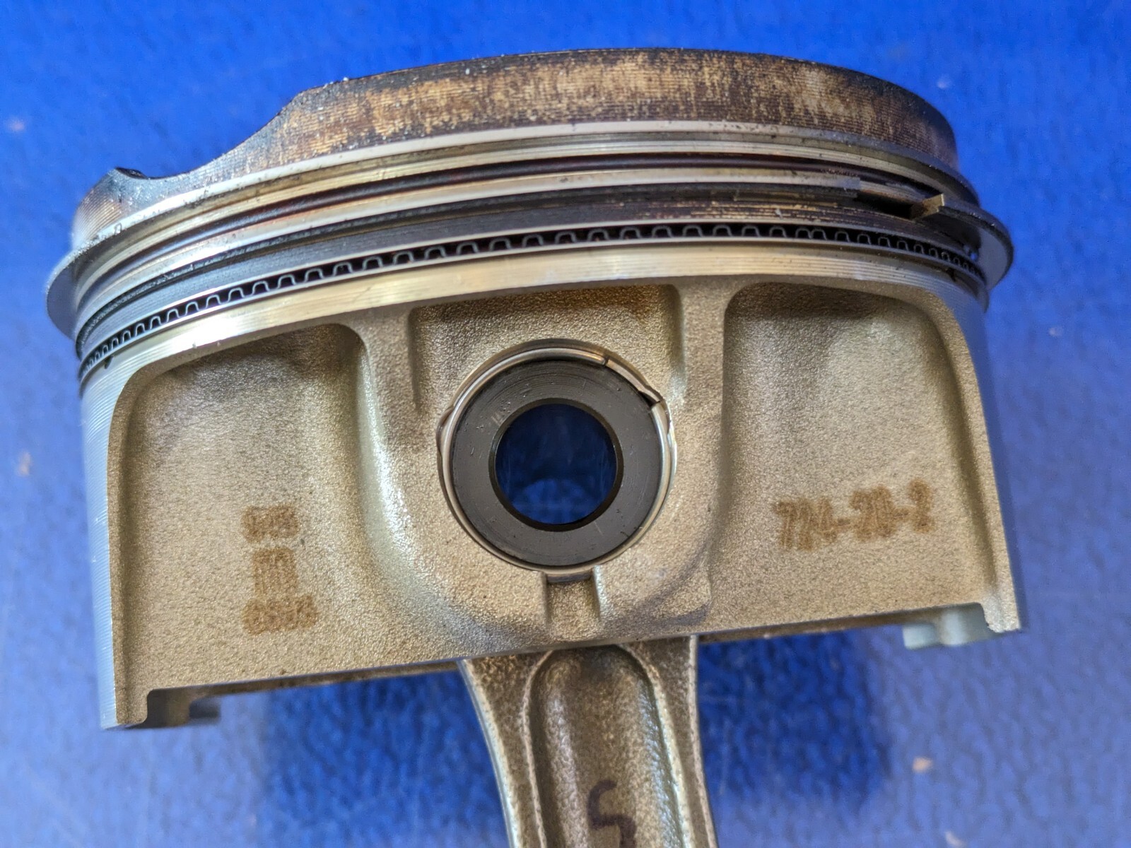 MASERATI QUATTROPORTE 4.2L ROD PISTON F136S M139 2003-2007 oem 5