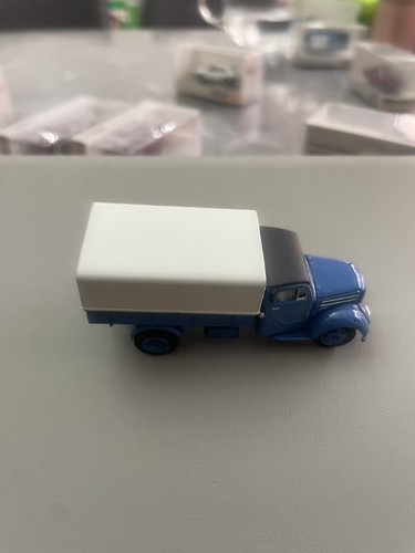 BREKINA 1/87 Plastic car model 1953 Robur Garant PP Blue - Picture 2 of 7