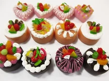 Dollhouse Miniatures Cakes 12 Mixed Color Fruit Cake 1.5 cm Dessert Bakery 16050