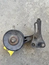 Jeep Wrangler YJ 91-95 Idler Pulley Bracket With Tensioner OEM 53008155