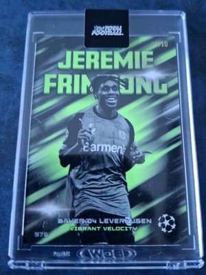 Jeremie Frimpong /10 Vibrant Velocity Topps Total Football 2024-25 Leverkusen 