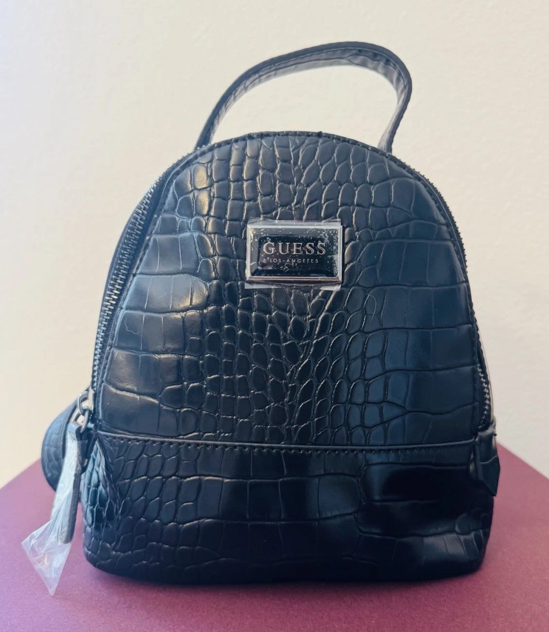 GUESS Newberg Mini zaino nero in rilievo