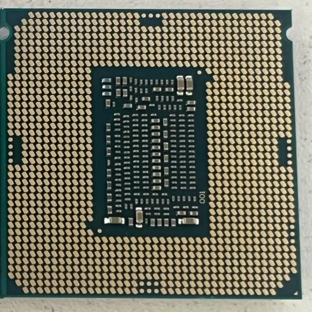 Intel Xeon E-2236 CPU SRF7G 3.4GHz 6 Cores 12 Threads 80W LGA1151 Processor - Image 2 of 4