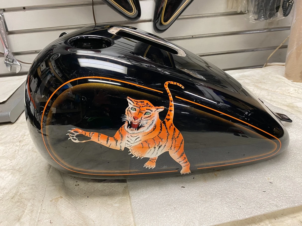 Black Custom Airbrush tiger Gas Tank Harley Heritage Softail Fatboy 2000 2004