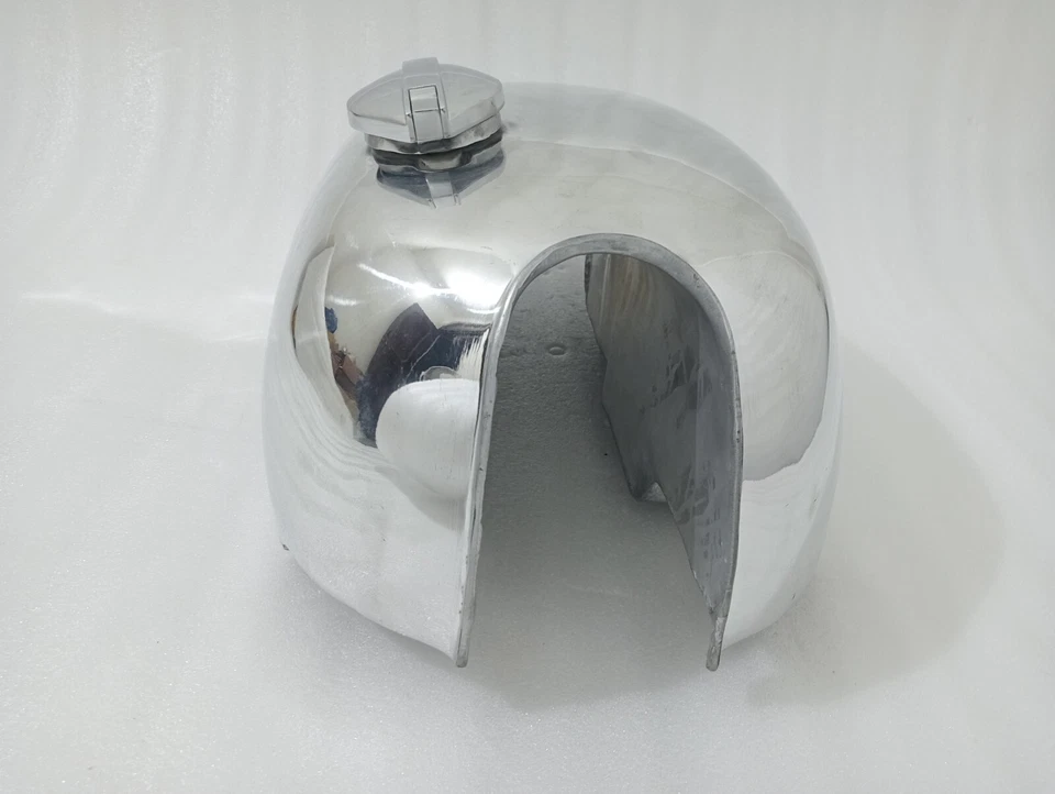 Norton Commando Roadster Alloy Aluminium Fuel Petrol Gas Tank With Cap |Fit For - Image 4 of 4