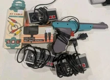 NES 3rd Party Power / AV w/ Zapper & 3 Controllers