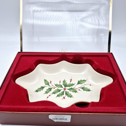 Plato Lenox Holly Berry Holiday Candy Nut 7" porcelana nuevo en caja  - Imagen 1 de 5