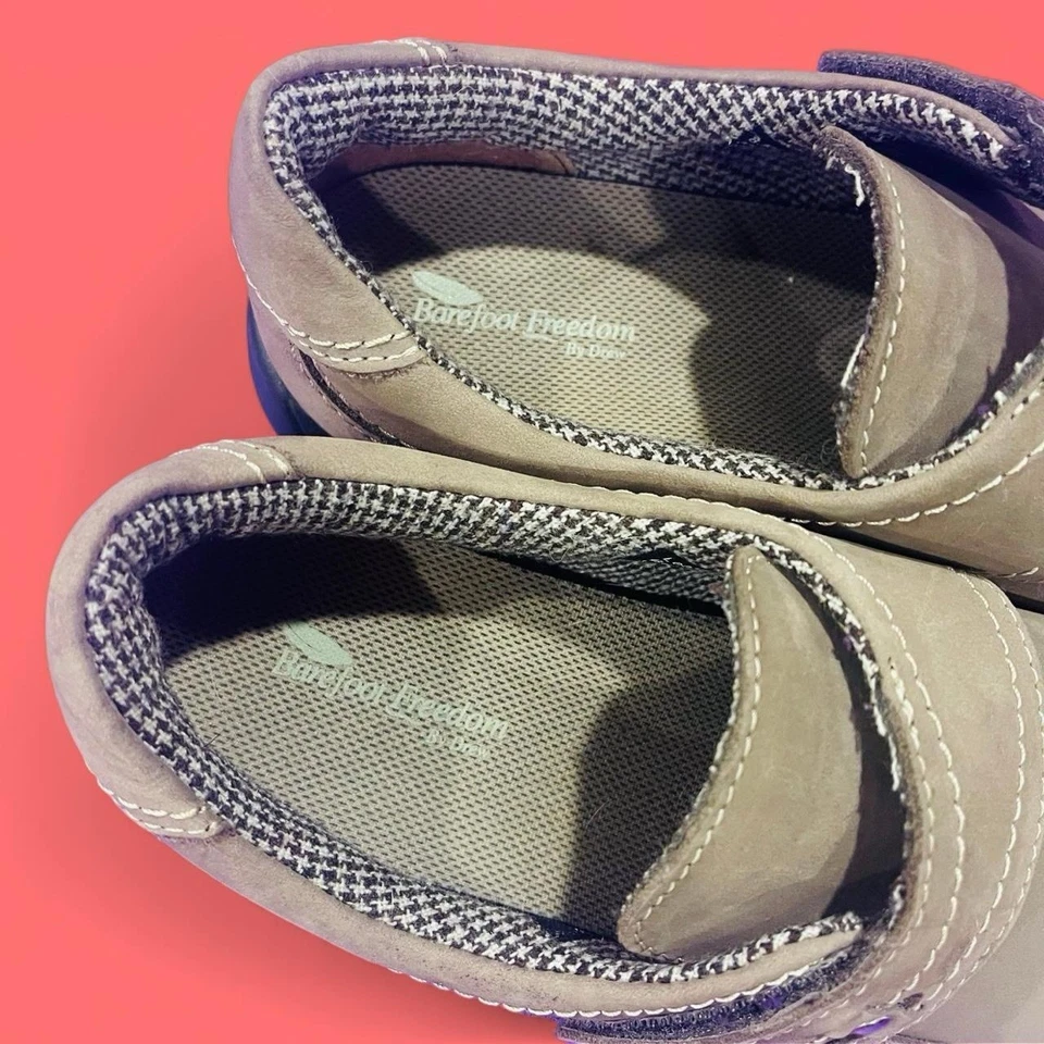 Zapato cómodo Barefoot Freedom by DREW Amberes para mujer 8,5 M cuero topo gamuza Foto 2 de 4