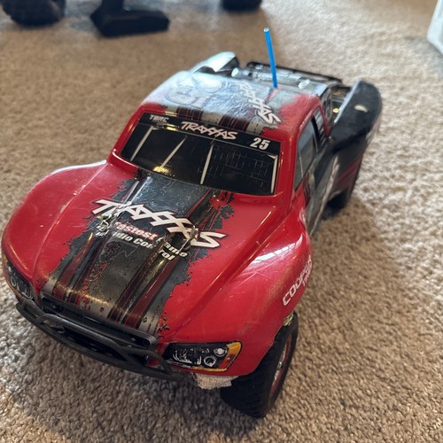 Traxxas Slash 4x4 1/16 Mark Jenkins Red with Upgraded brushless motor - Picture 2 of 15