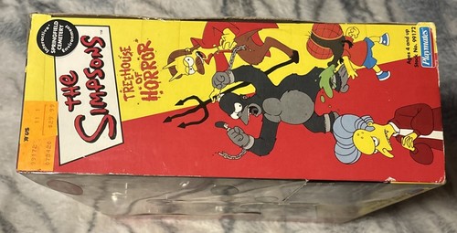 Playmates Simpsons Treehouse of Horror Springfield Cemetery Confezione da 4 Giocattoli - Foto 4 di 22