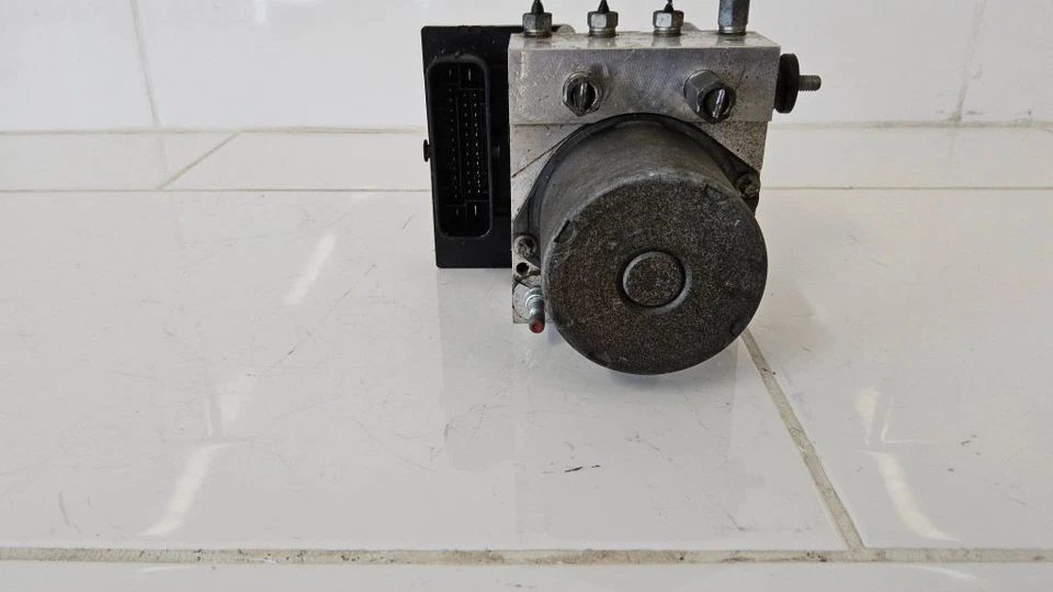 Bomba ABS 0265955012 TTU447 Suzuki Kizashi 2010 - Imagen 2 de 4