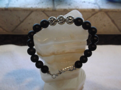 PULSERA HOMBRE HECHA A MANO 8.5" 10 MM NEGRO MATE ÁGATA/PLATA TIBETANA TAPA CUENTAS - Imagen 3 de 5