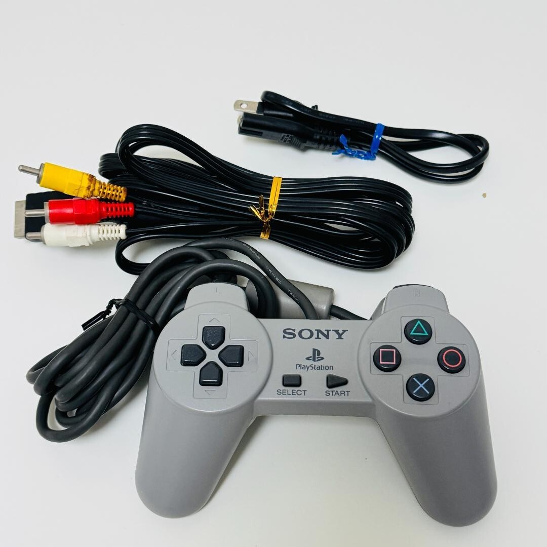 ☆Play Station☆PS one☆SONY☆ソフト2枚セット♪ ファイル:Sony-PlayStation-2-30001-wController-L.png - Wikipedia