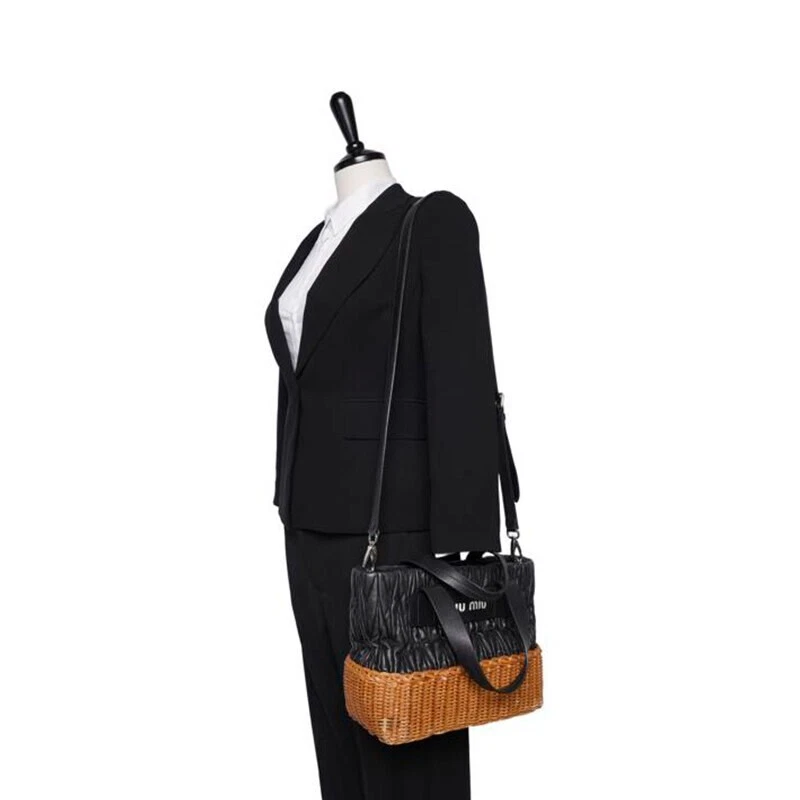 Borsa Miu Miu Nera Matelasse Napa Walker