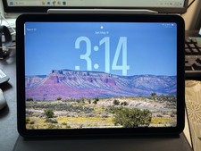 Apple iPad Air 4th Gen 64GB Wi-Fi 10.9in Gray Tablet with Apple Pencil 2nd