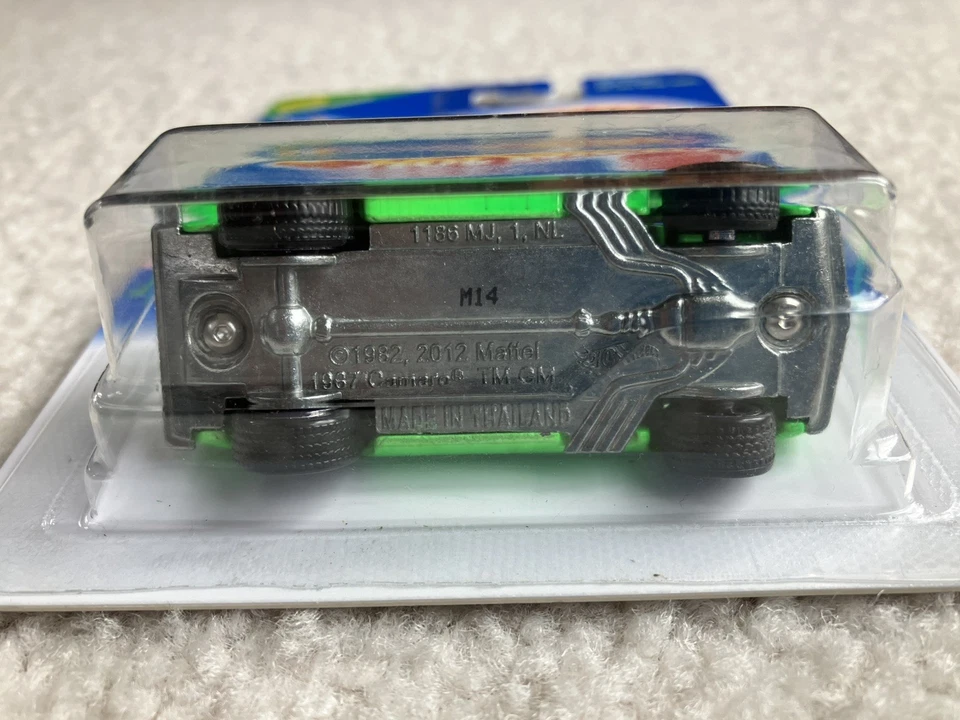 Camaro Hot Wheels Custom 1995 Treasure Hunt 67 1/1 verde lima como 95 TH VW Bug Foto 4 de 4