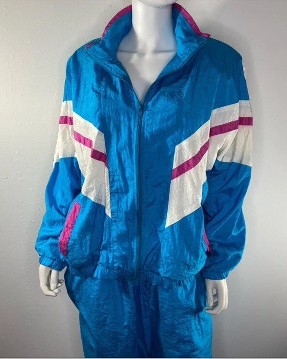 Traje cortavientos vintage años 80 Foto 2 de 4