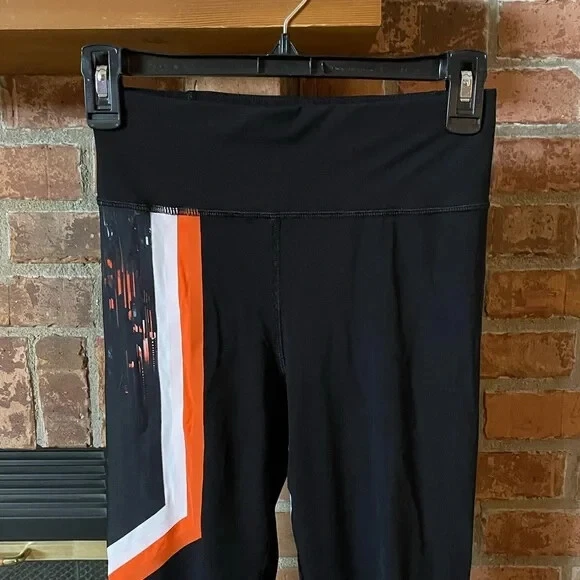 sweaty-betty zero gravity 7/8 run glitch pattern leggings