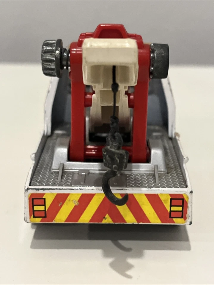 Vintage CORGI #1140 Ford Transit Wrecker Tow Truck - Image 4 of 4