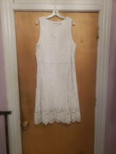 Isaac Mizrahi Plus Size 2x White Lace Dress. Waist  23 Inches Laying Flat