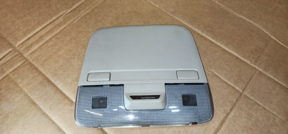 05-07 Subaru Legacy Front Interior Light Dome Lamp Outback Sunroof VC12-007 OEM - Image 2 of 4