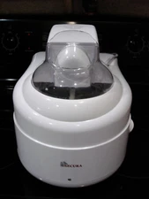 I-05A SECURA SELF REFRIGERATING 1.5 QT WHITE ICE CREAM MAKER/MACHINE MINT!!