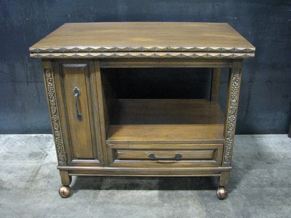 Raro servidor Romweber roble vikingo con ruedas con tapa expandible de 35" a 68" Foto 3 de 4