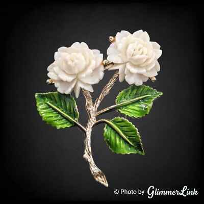 Vintage Gerry's Double White Rose Molded Plastic Gold Tone Brooch