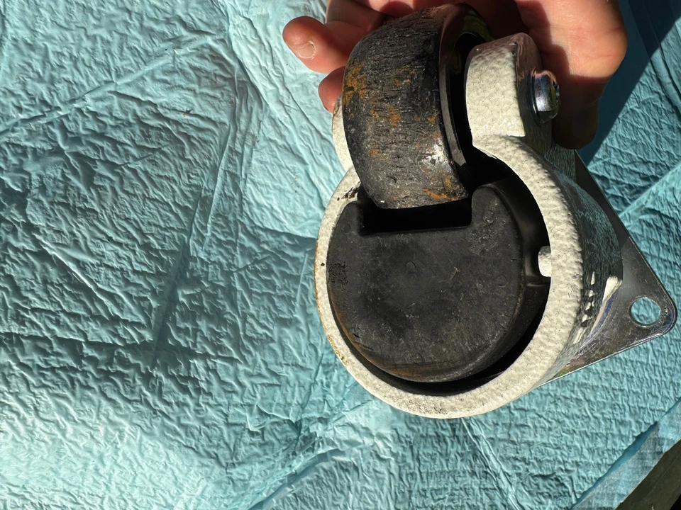 Rueda Blickle 2-13/16" Diámetro Nivelación Vástago Roscado Rueda Rueda con Placa Cuadrada Foto 4 de 4