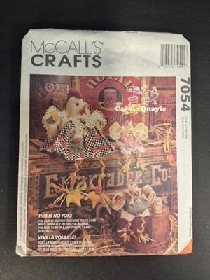 McCall's Crafts 7054 Sewing Pattern This Is No Yoke Chickens UNCUT 1994