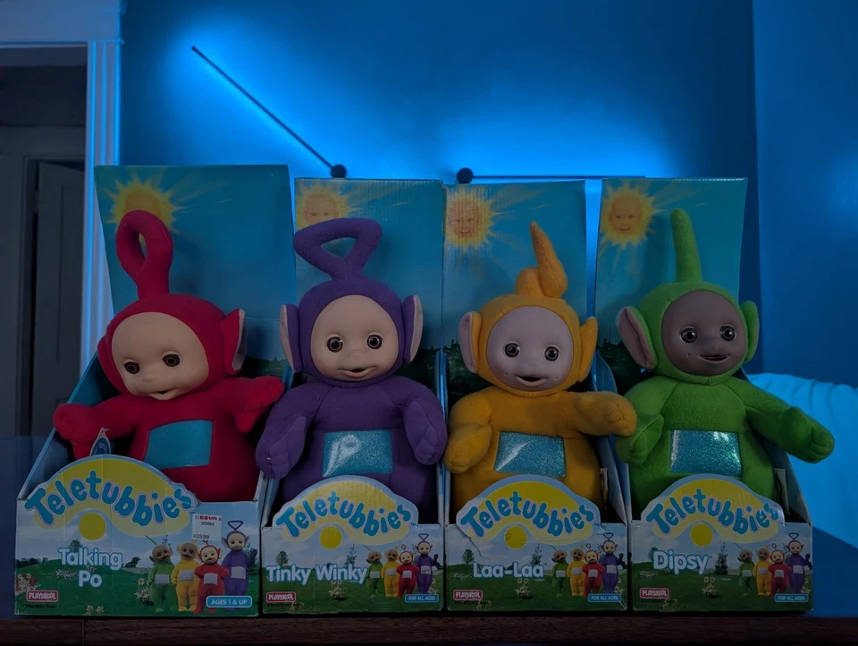 Lote Muñecas Teletubbies Po Tinky Winky Laa-Laa Dipsy Talking Po + Minis Set Nuevo en Paquete Foto 4 de 4