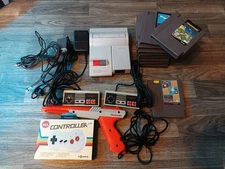 Nintendo NES Top Loader Console Bundle Tested W/ 10 Games And Zapper Super Mario