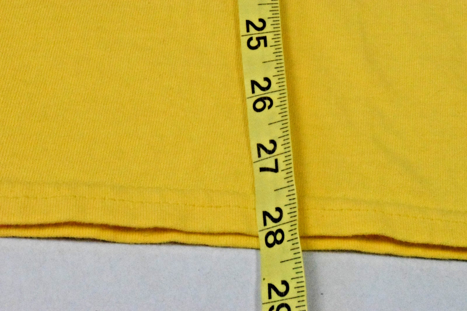 Band T-Shirt Red Hot Chili Peppers Size M Yellow Red Lips Cut Out Collar c.2020 image 7