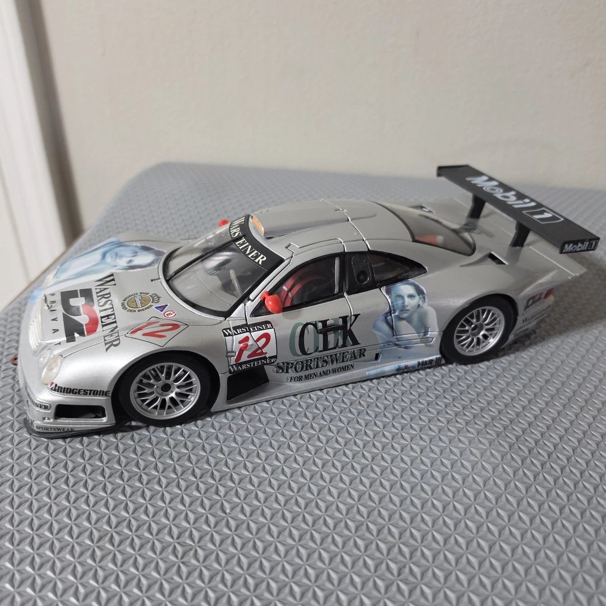 Maisto Mercedes-Benz 1:18 Scale Diecast Sport & Touring Cars for