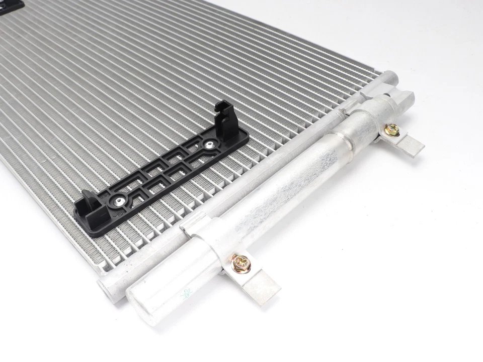 Aluminum AC Condenser #3868 For 2009-2016 Audi A4 A6 A5 A7 Quattro Q5 S4 S5 S6 Foto 2 de 4