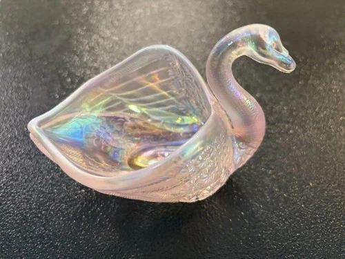 VINTAGE FENTON ROSALENE PINK IRIDESCENT GLASS SWAN 5” CANDY TRINKET DISH