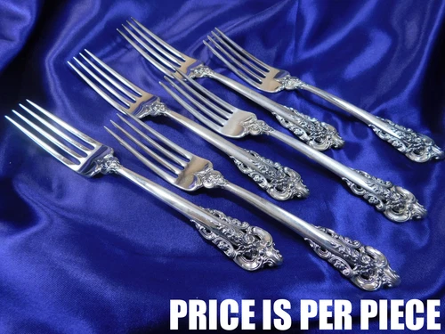 WALLACE GRANDE BAROQUE STERLING SILVER PLACE FORK - NEARLY NEW CONDITION